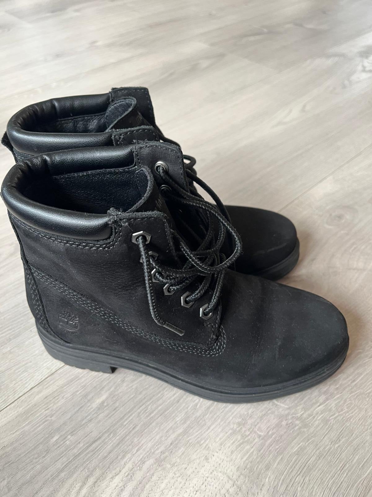Timberland zwarte warme schoenen - Maat 36, Ophalen, Gedragen, Zwart, Lage of Enkellaarzen