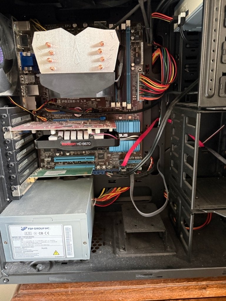 Desktop PC (approx. 2015), Computers en Software, Desktop Pc's, Ophalen, Gebruikt, 2 tot 3 Ghz, 8 GB