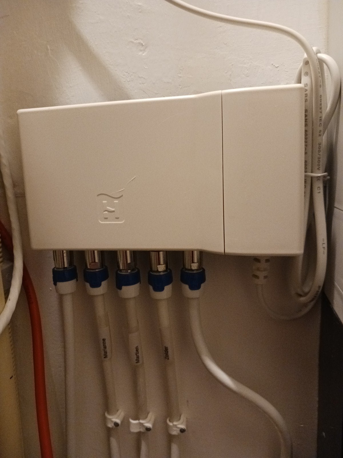 Hirschmann coaxkabel versterker, Ophalen of Verzenden, Gebruikt, Minder dan 2 meter, Coaxiale kabel