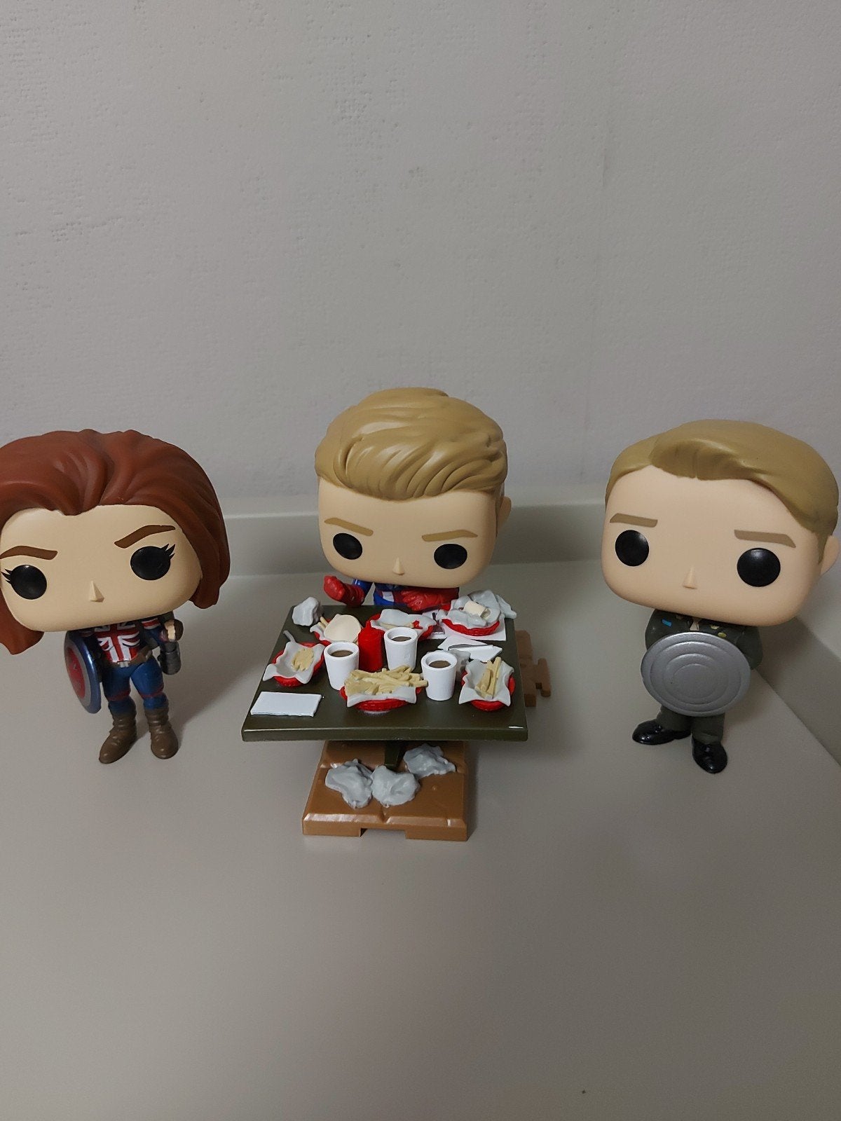 3 marvel poppetjes, Ophalen, Zo goed als nieuw