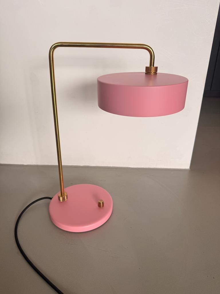 Made By Hand Petite Machine tafellamp – oud roze / messing, Huis en Inrichting, Lampen | Tafellampen, Zo goed als nieuw, Minder dan 50 cm