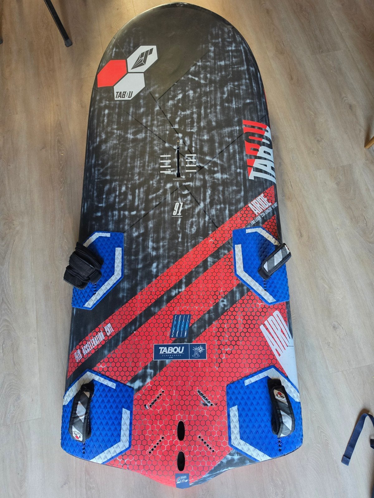Tabou Airride 91L Windsurfboard, Watersport en Boten, Tabou, Minder dan 250 cm, Ophalen of Verzenden, Zo goed als nieuw