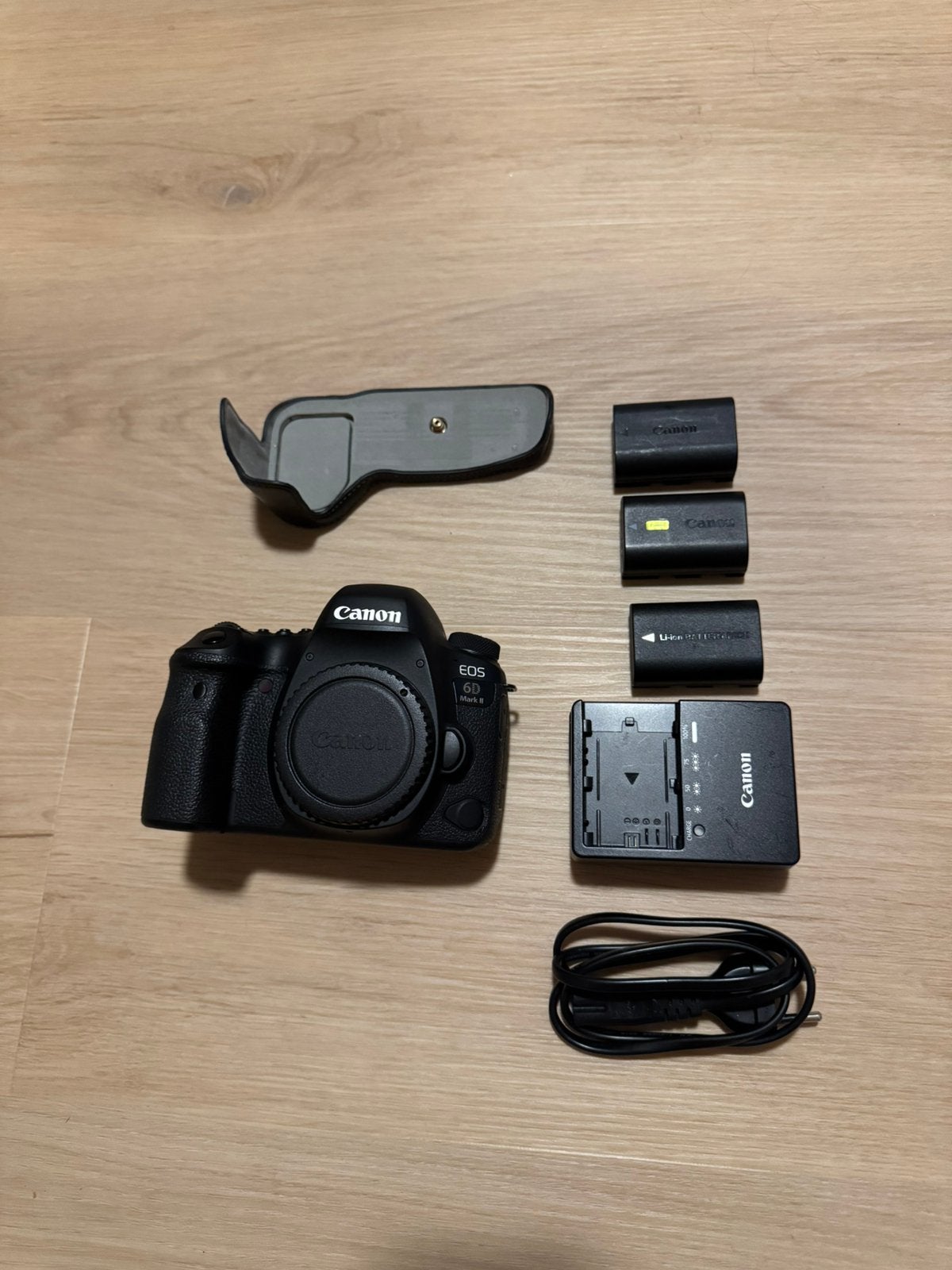 Canon 6D mark ii + lenzen + statief + flitsers (beginnerset), Ophalen, Zo goed als nieuw, Canon, Geen optische zoom