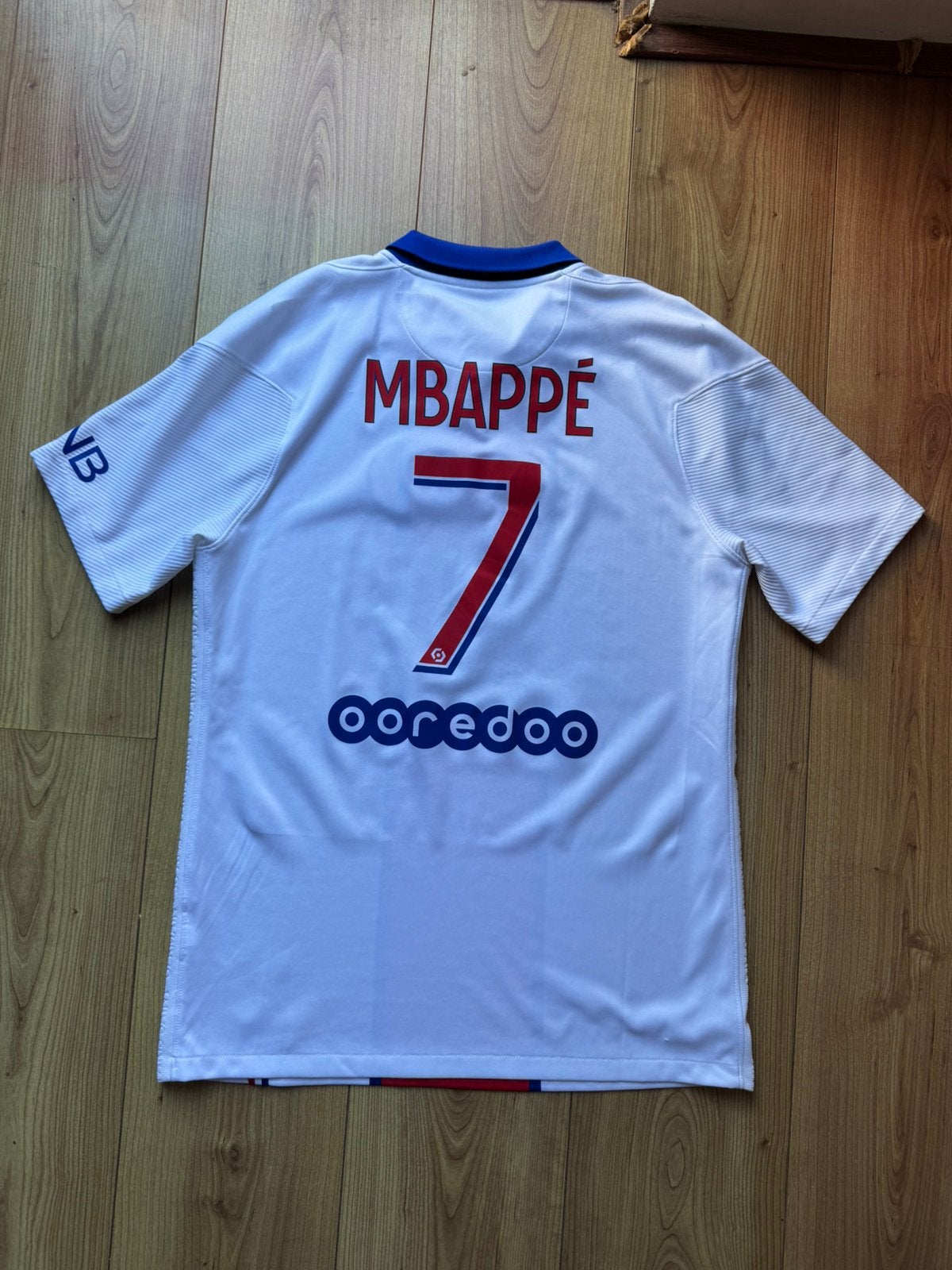 Origineel voetbalshirt PSG Paris Saint-Germain Kylian Mbappé, Maat M, Ophalen of Verzenden, Zo goed als nieuw, Shirt