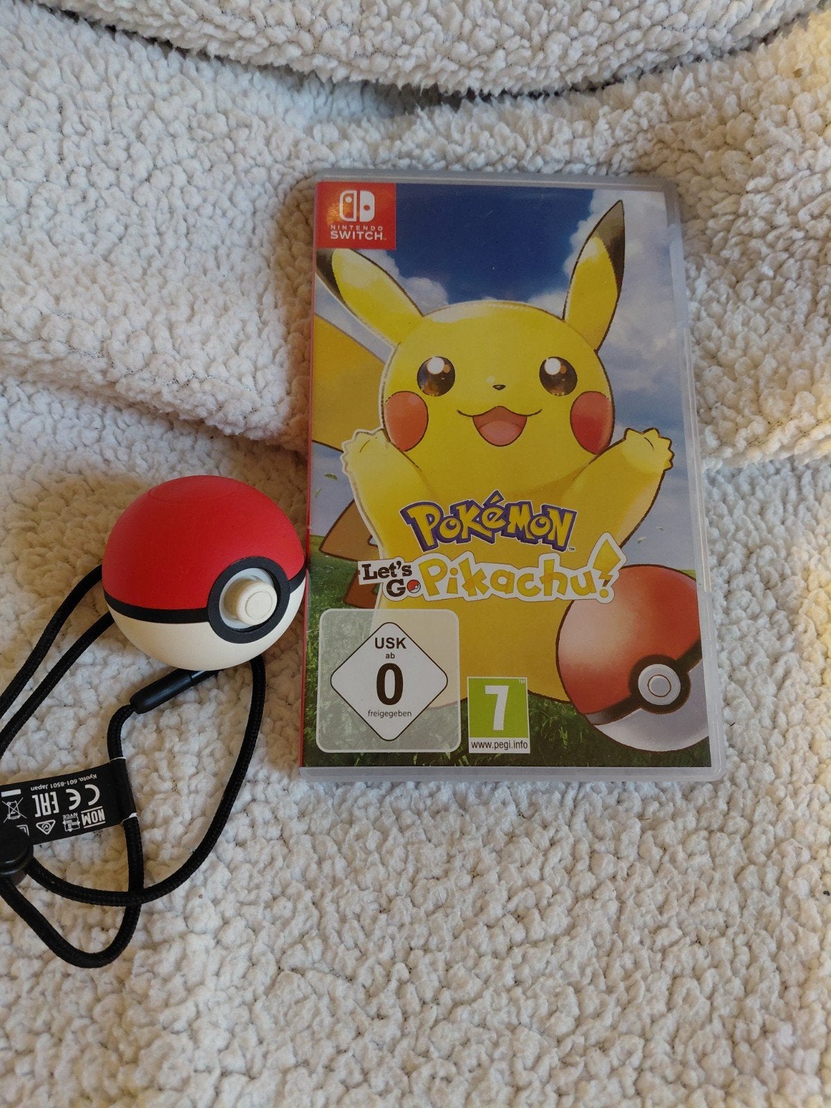 Pokémon Let's Go Pikachu! Nintendo Switch Poké Ball Plus, 1 speler, Ophalen of Verzenden, Zo goed als nieuw, Vanaf 7 jaar