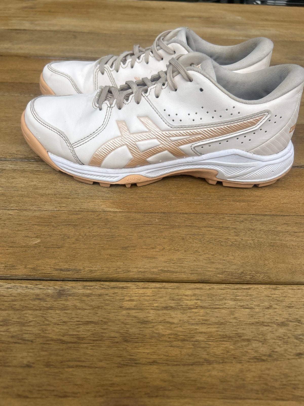 ASICS GEL-PEAKE Hockeyschoenen - Wit/Roze, Sport en Fitness, Hockey, Ophalen, Gebruikt, Schoenen