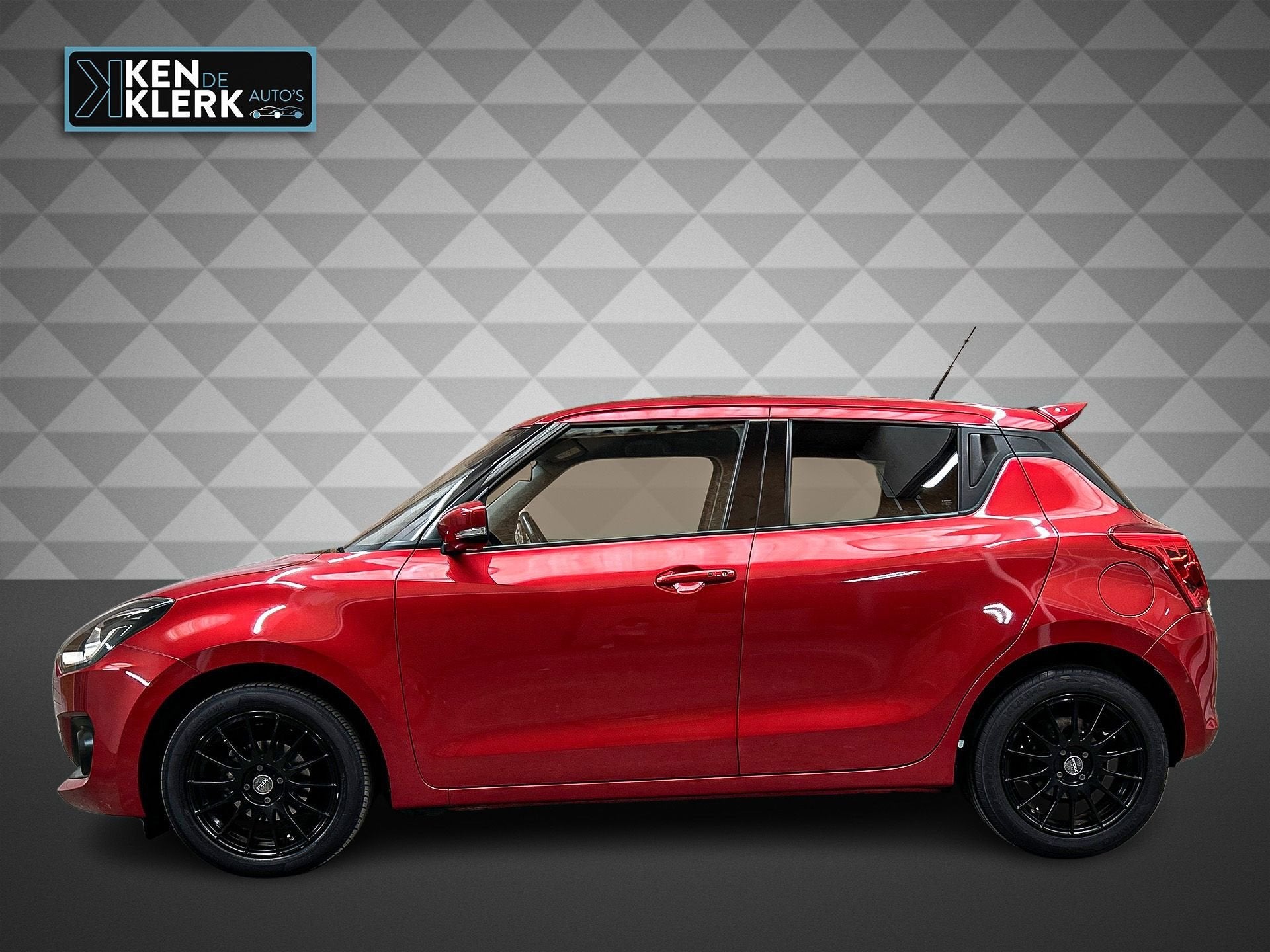 Suzuki Swift 1.0 Stijl Smart Hybrid |Keyless |NAP!, Voorwielaandrijving, Gebruikt, Euro 6, 850 kg
