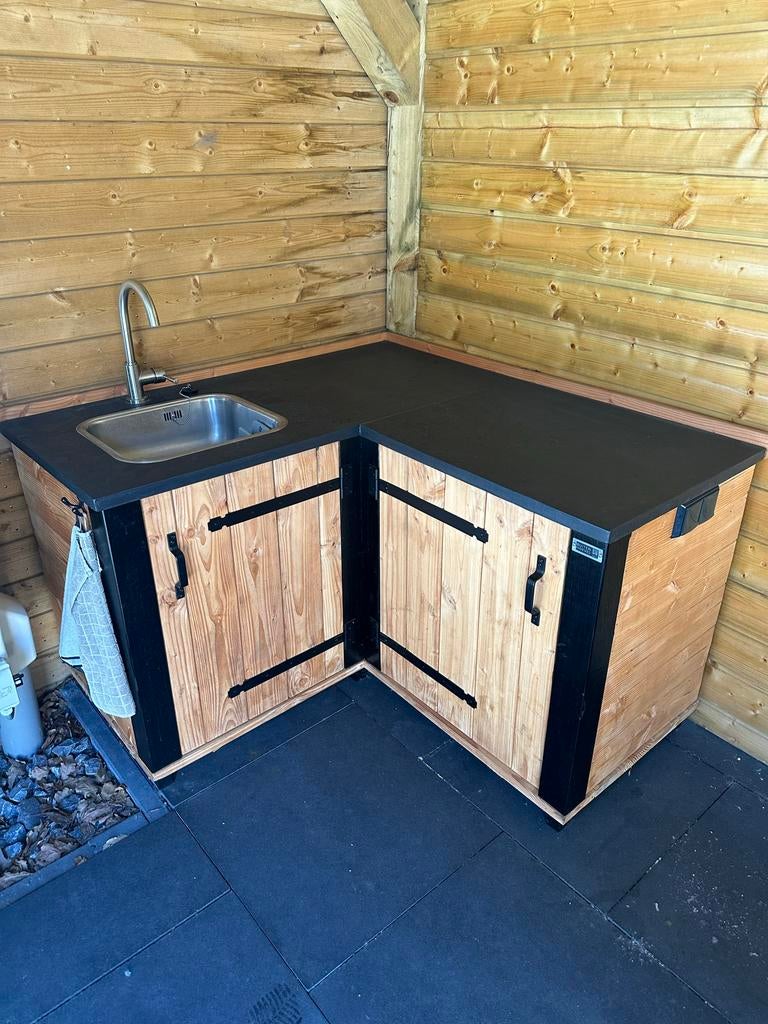 Buitenkeuken met warmwaterboiler (5L), Ophalen of Verzenden, Zo goed als nieuw, Vrijstaand