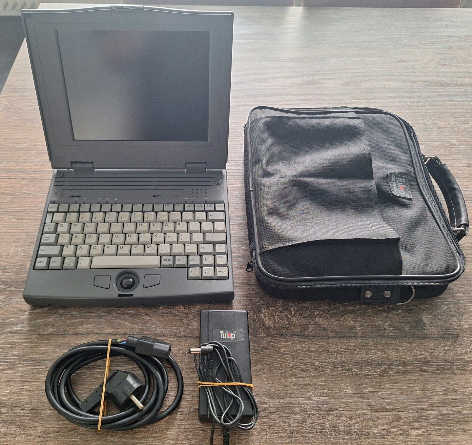 Tulip Notebook 4/50 met tas en oplader. onderdelen/reparatie, Computers en Software, Vintage Computers, Ophalen of Verzenden, Tulip