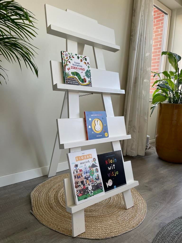 Witte boekenstandaard / boekenrek Jan des Bouvrie, Huis en Inrichting, Ophalen, Met plank(en), 50 tot 100 cm, Zo goed als nieuw