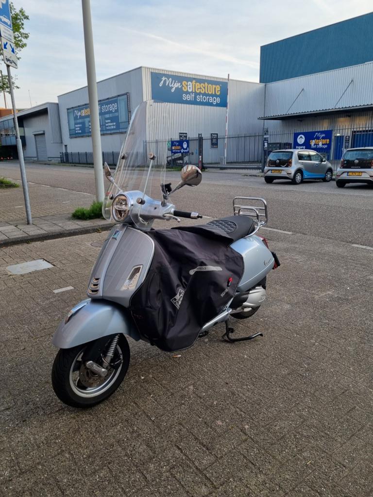 Vespa gts 300 motor Scooter - Stijlvol en Betrouwbaar, Overige modellen, Maximaal 45 km/u, Ophalen of Verzenden, Zo goed als nieuw