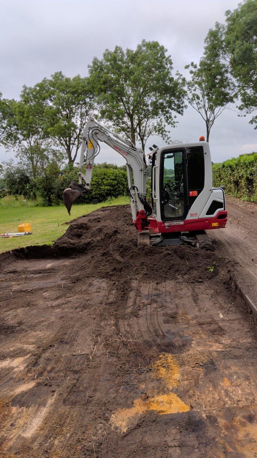 Compacte Takeuchi TB225 Minigraver - Perfect voor elke klus, Ophalen, Graafmachine