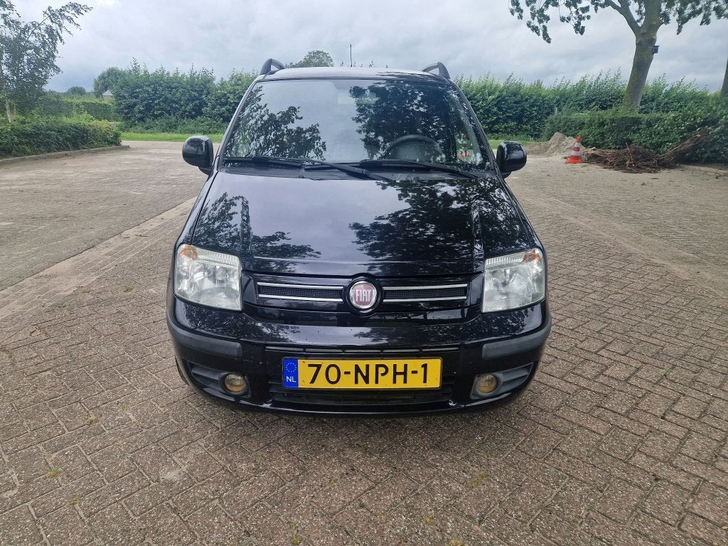 Fiat Panda 1.2 Emotion Climatronic NL-auto nieuwe APK 2e eig, Stof, 1242 cc, Zwart, Origineel Nederlands