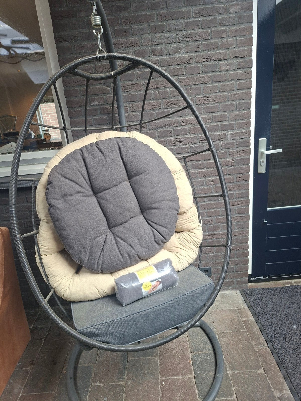 Comfortabele hangstoel met kussens, Ophalen, Gebruikt, Modern, Lounge, Zwart