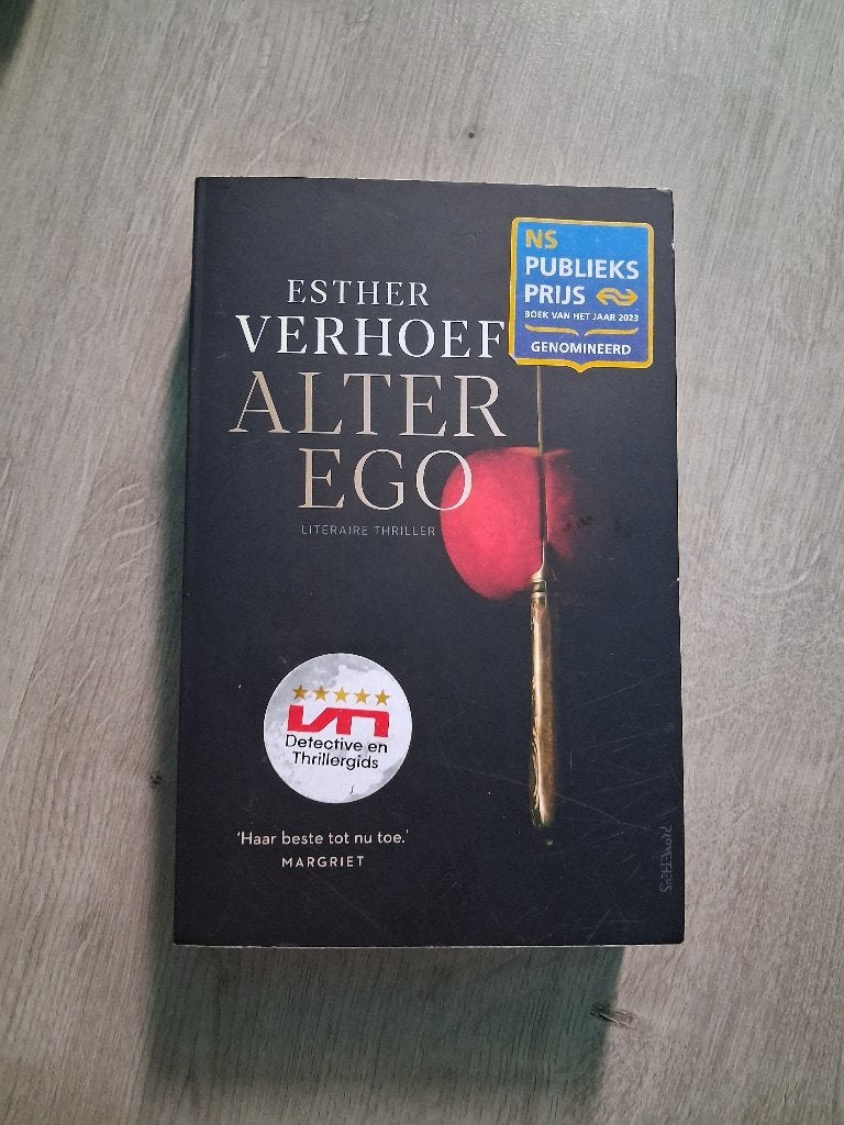 Esther Verhoef alter ego, Ophalen of Verzenden, Zo goed als nieuw
