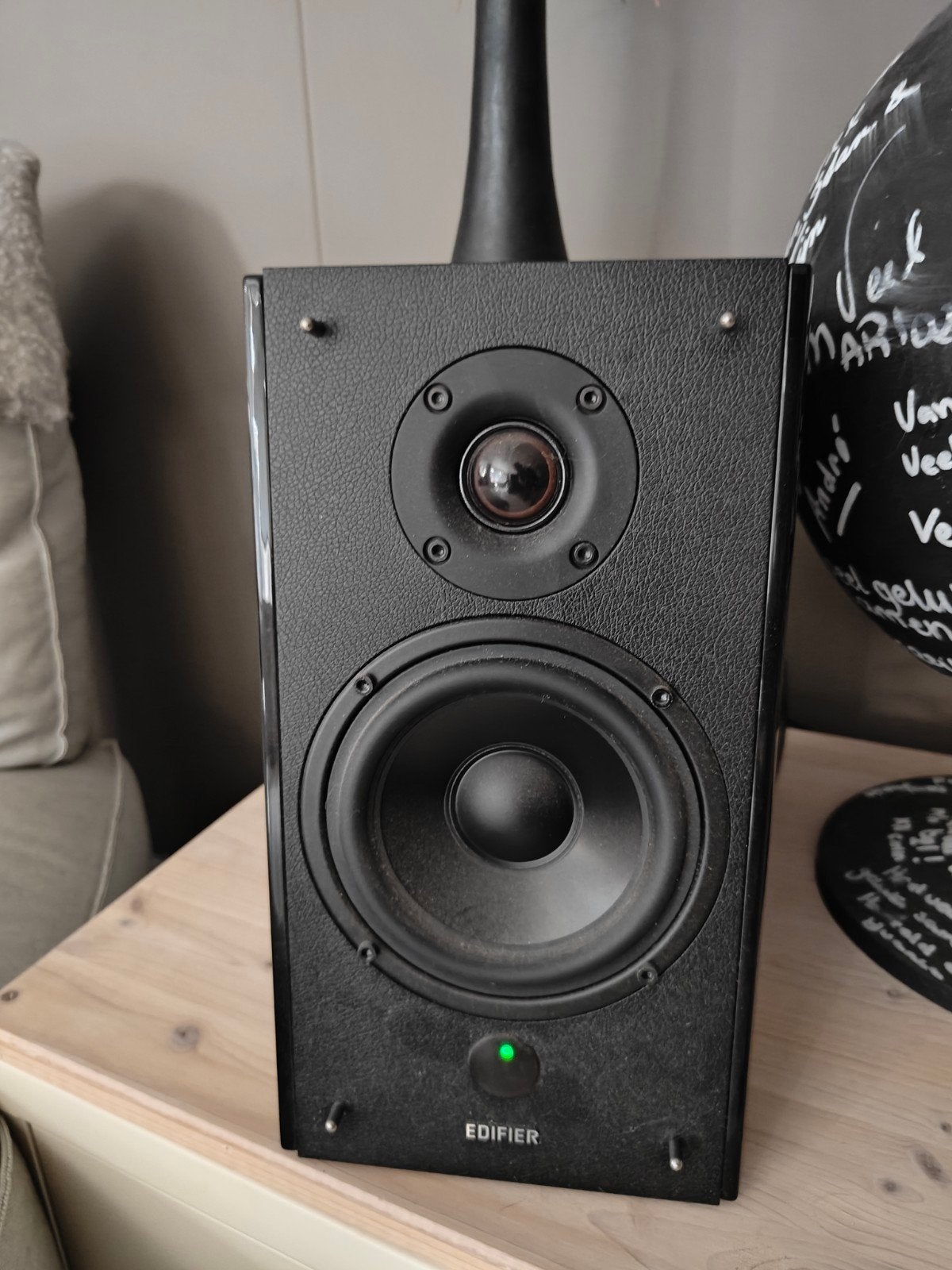 Edifier R2000DB speakers - Zo goed als nieuw met Bluetooth
