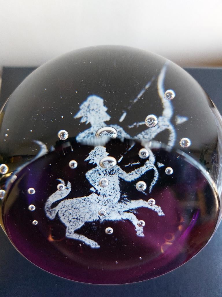 Paperweight Caithness Glass Limited edition Sagittarius, Antiek en Kunst, Ophalen