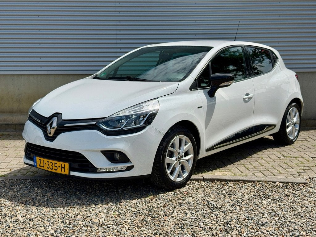 Renault Clio 90pk TCe Limited [ 2e eig dealer oh, keyless ], 898 cc, Stof, Gebruikt, 580 kg
