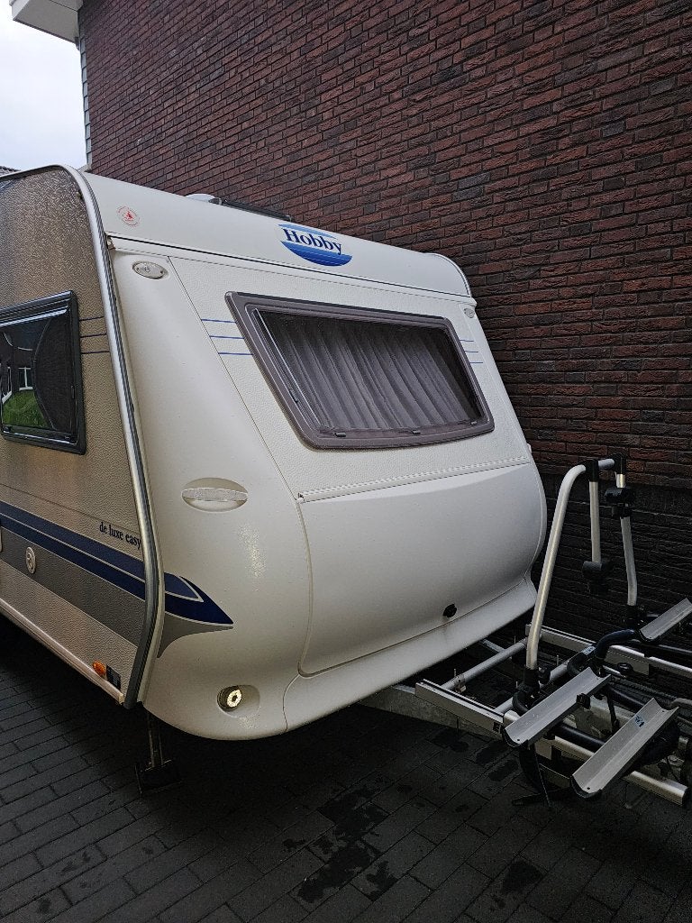 Hobby de Luxe 450 UF, Caravans en Kamperen, Caravans, Particulier, tot en met 4, 750 - 1000 kg, Rondzit, Hobby, Dwarsbed, 6 tot 7 meter