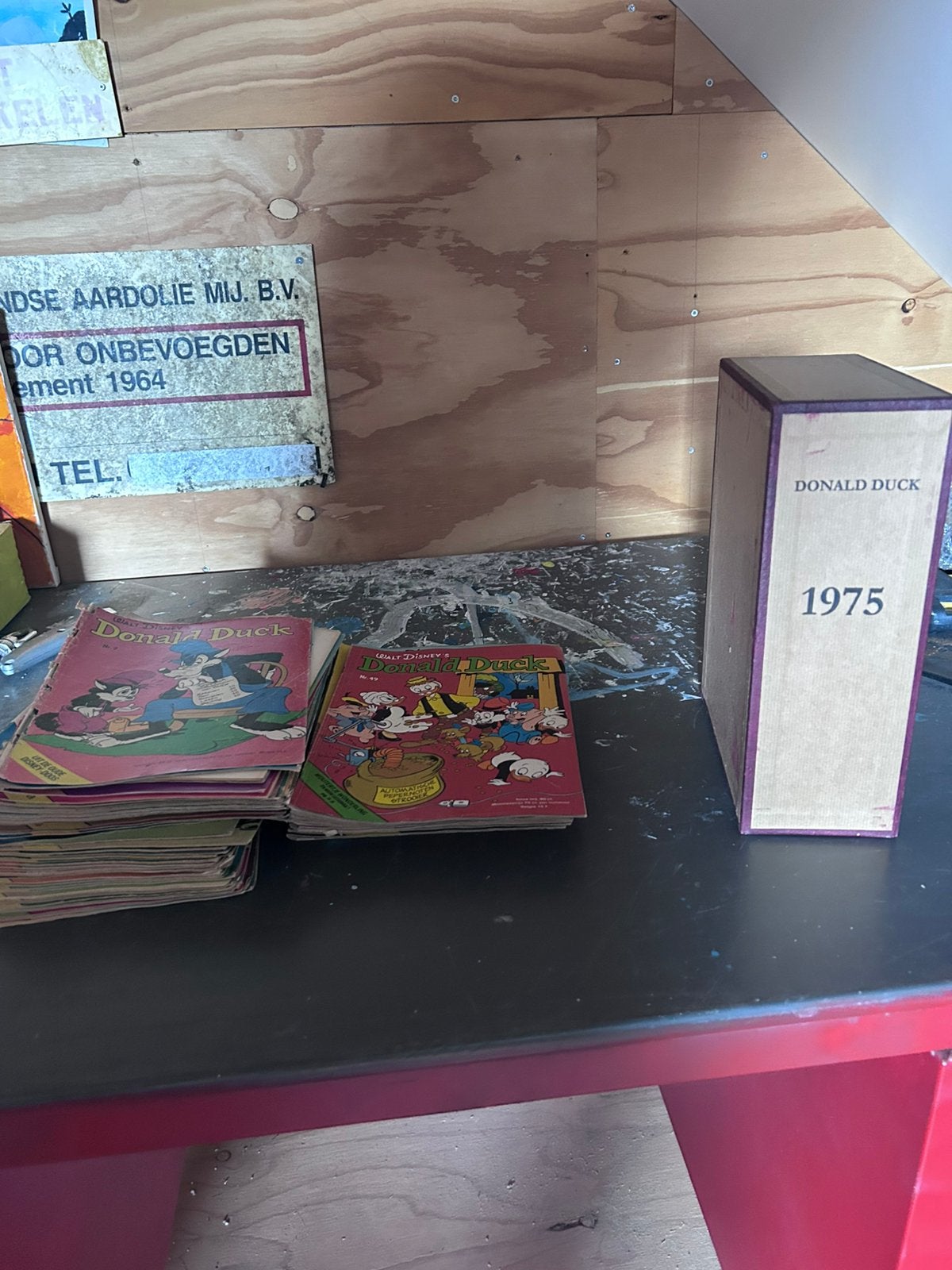 Donald duck stripboeken uit 1975, Boeken, Stripboeken, Meerdere stripboeken, Ophalen of Verzenden, Zo goed als nieuw