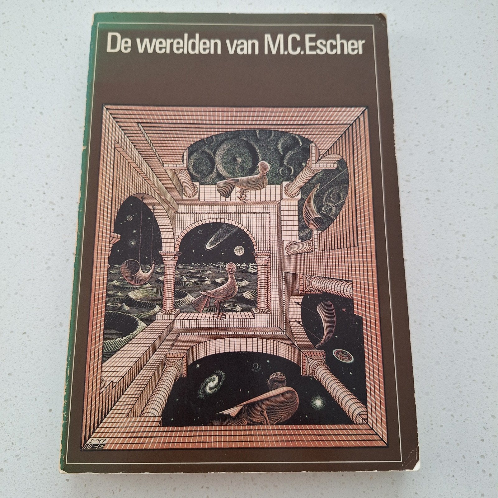 De werelden van M. C. Escher - J. L. Locher, Ophalen of Verzenden, Gelezen, Overige onderwerpen, J. L. Locher