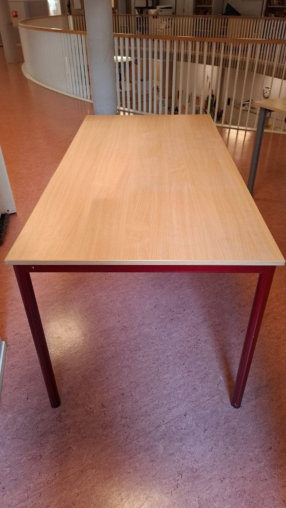 Bureau tafel (gratis), Ophalen, Zo goed als nieuw