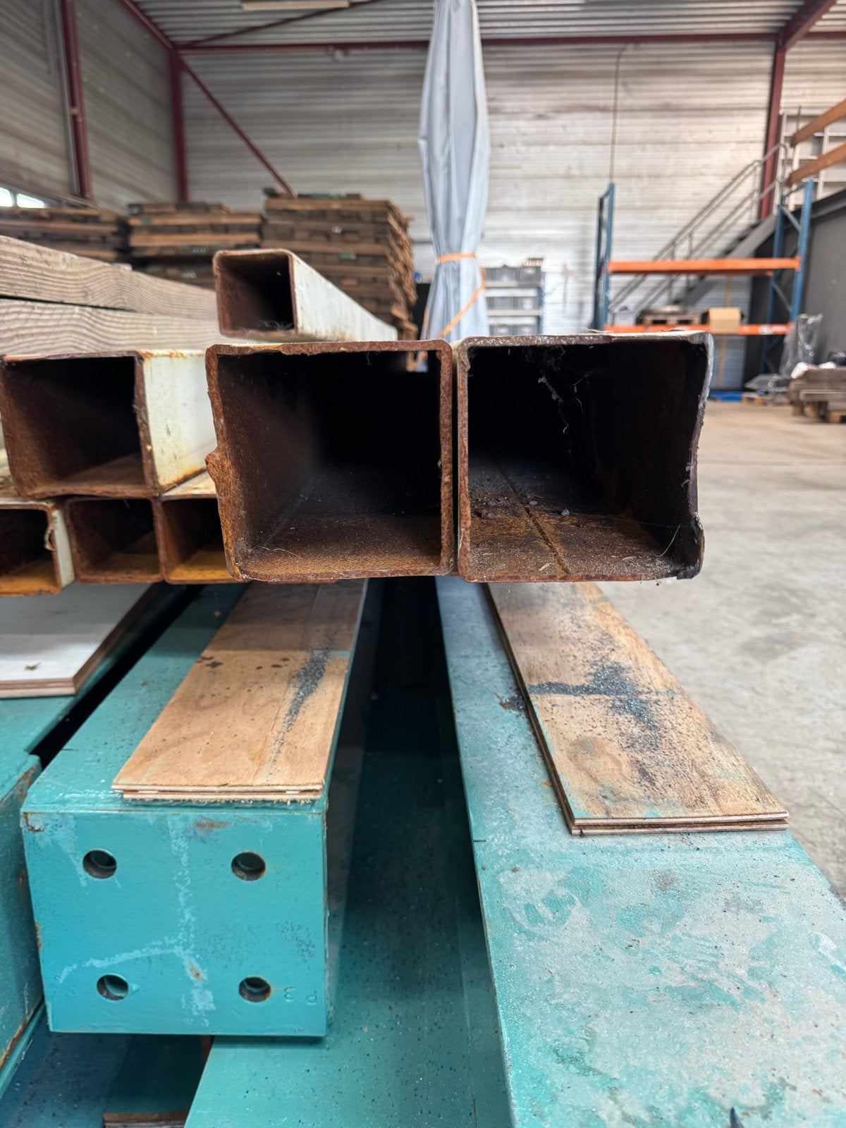 Gebruikte stalen kokers 12x12cm - 2x 4,5m, 2x 3m, Gebruikt, Ophalen of Verzenden, Nvt, Nvt