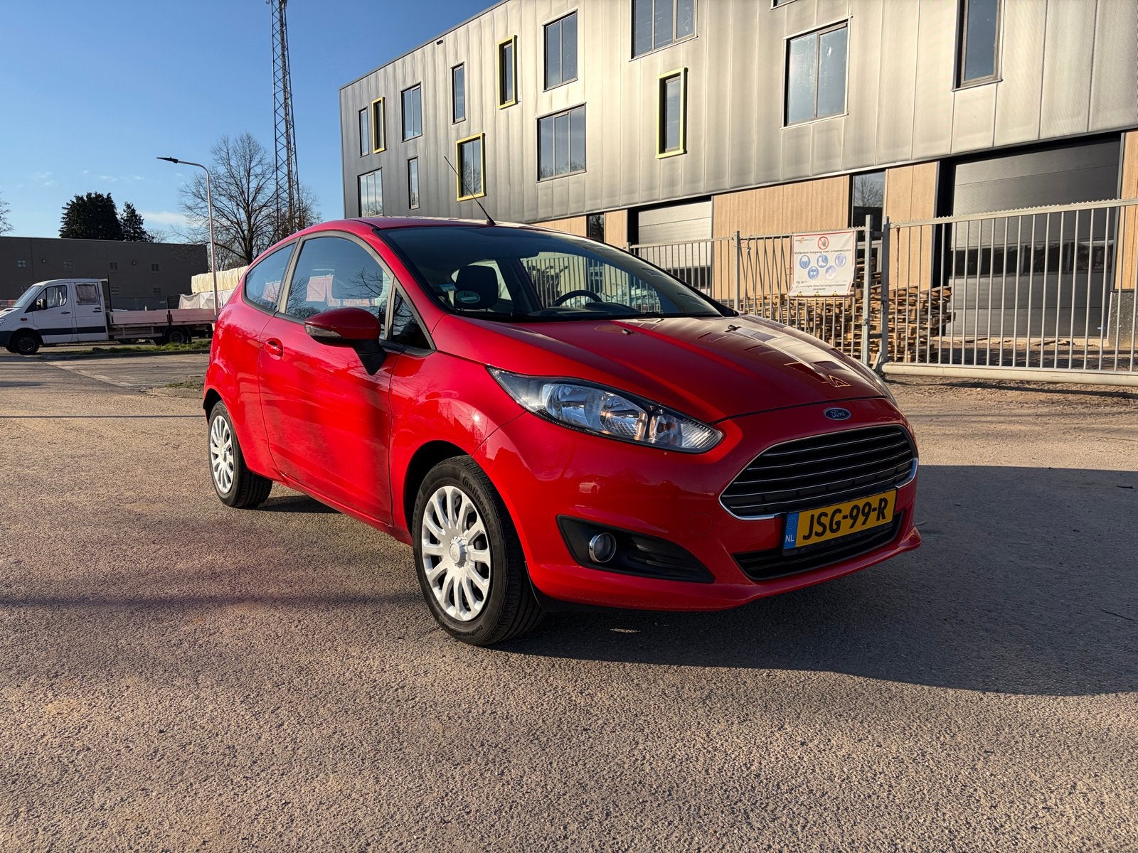 Ford Fiësta 1.25 44KW 3DR 2014 Rood, 1242 cc, 4 cilinders, Handgeschakeld, 19 km/l