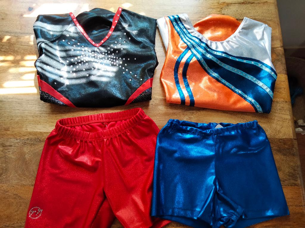 Turnpakje met turnbroekje maat 152 Nieuw nu 15 euro per set, Sport en Fitness, Turnen, Kindermaat 146 t/m 176, Ophalen of Verzenden