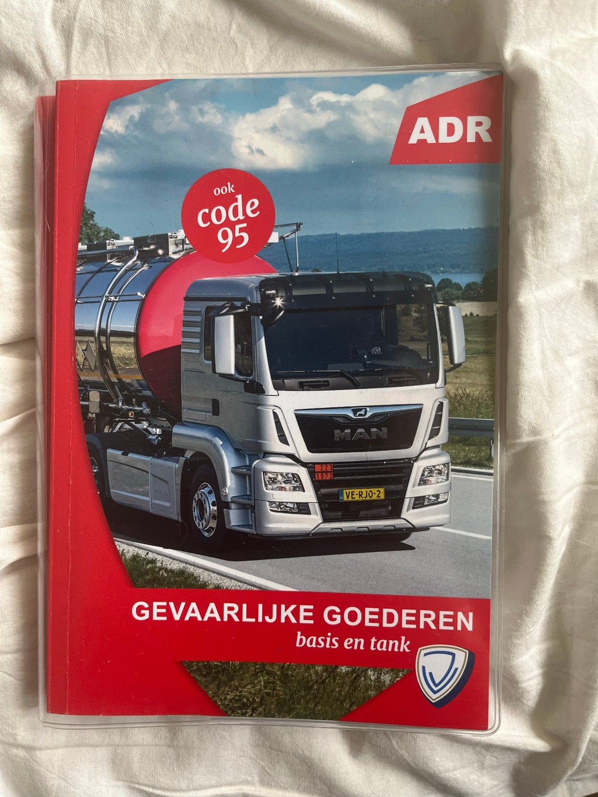 ADR Gevaarlijke Goederen & Examentraining Code 95, Boeken, Studieboeken en Cursussen, Ophalen, Zo goed als nieuw, MBO