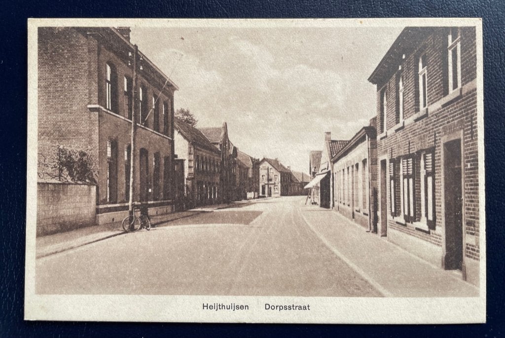 ansichtkaart van Heythuysen / Heijthuijsen , Dorpstraat., Verzenden, 1920 tot 1940, Limburg