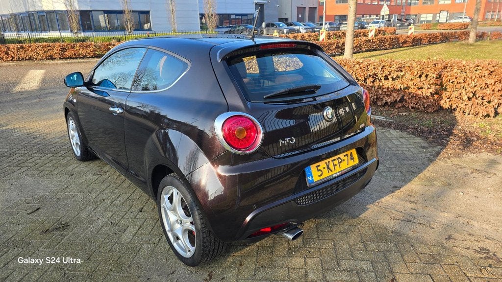 Alfa Romeo MiTo 1.3 JTDm ECO Distinctive LEDER UNIEKE STAND, Auto's, Alfa Romeo, Voorwielaandrijving, Euro 5, Gebruikt, 4 cilinders