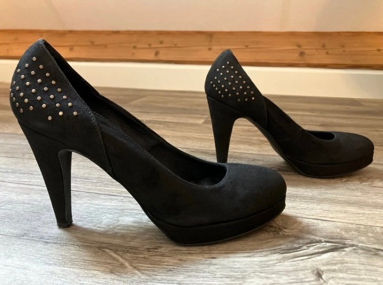Zwarte Cellini pumps met studs, Pumps, Zwart, Ophalen of Verzenden, Zo goed als nieuw