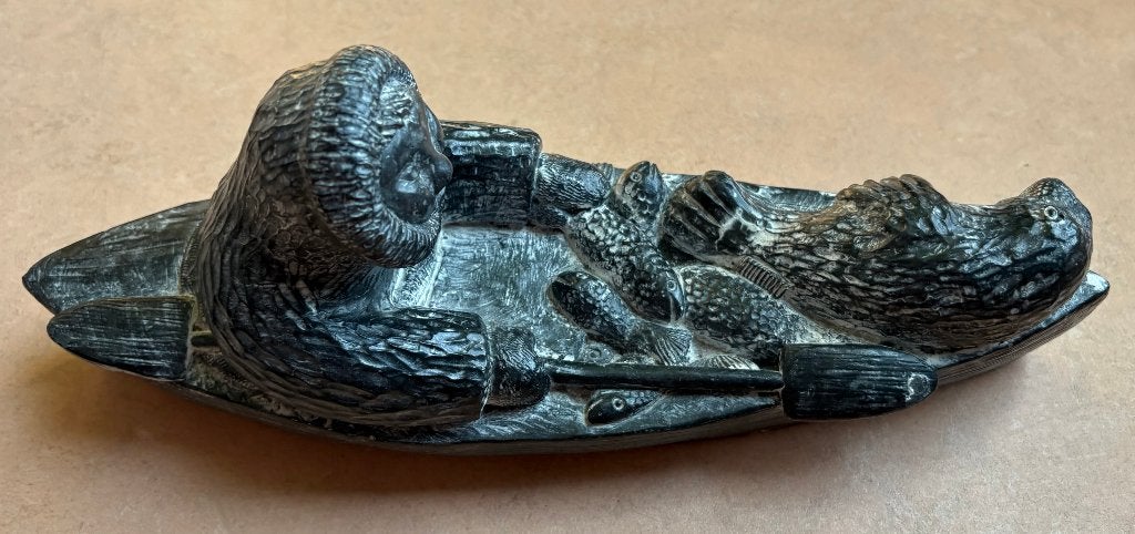 Inuit ('eskimo') beeldje van speksteen, merk: Nuvuk, Canada, Ophalen of Verzenden