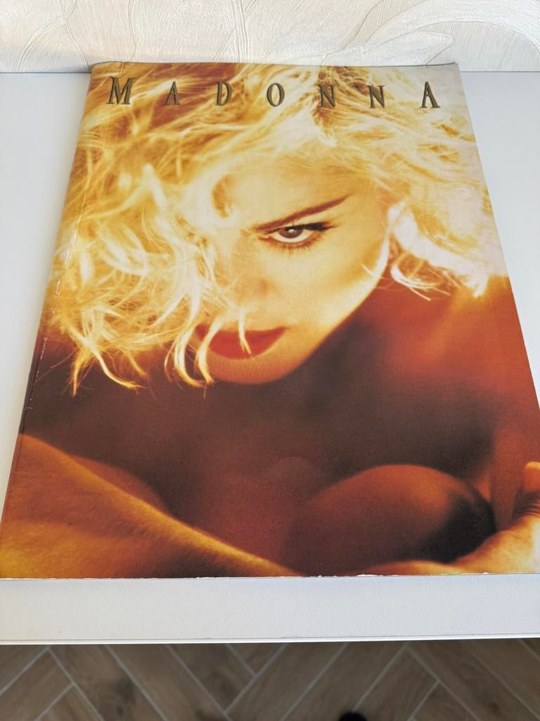 Madonna, Verzamelen, Religie, Ophalen of Verzenden, Zo goed als nieuw