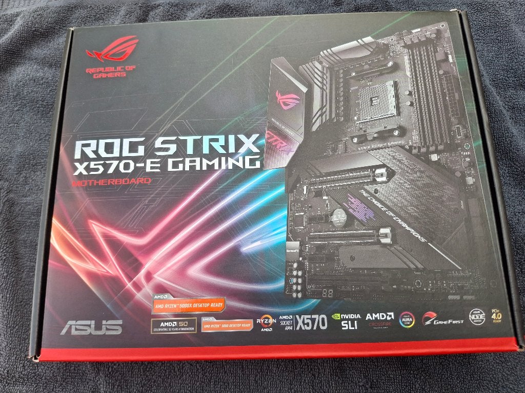 Asus ROG STRIX X570 GAMING-E moederbord in originele doos, Computers en Software, Gebruikt, DDR4, Ophalen of Verzenden, Socket AM4