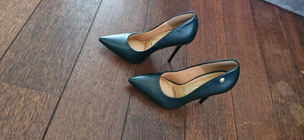 Pumps, Pumps, Zwart, Ophalen of Verzenden, Zo goed als nieuw