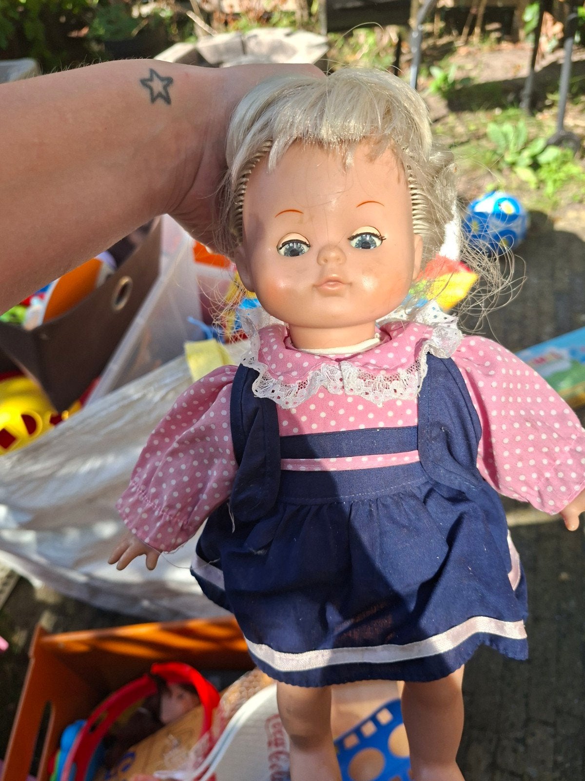 Vintage Babypop met Roze en Blauwe Kleding, Ophalen of Verzenden, Gebruikt, Babypop