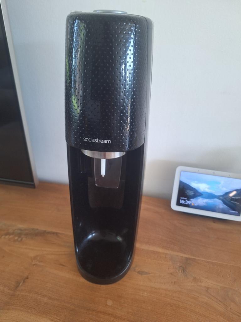 Zwarte SodaStream, Ophalen of Verzenden, Zo goed als nieuw