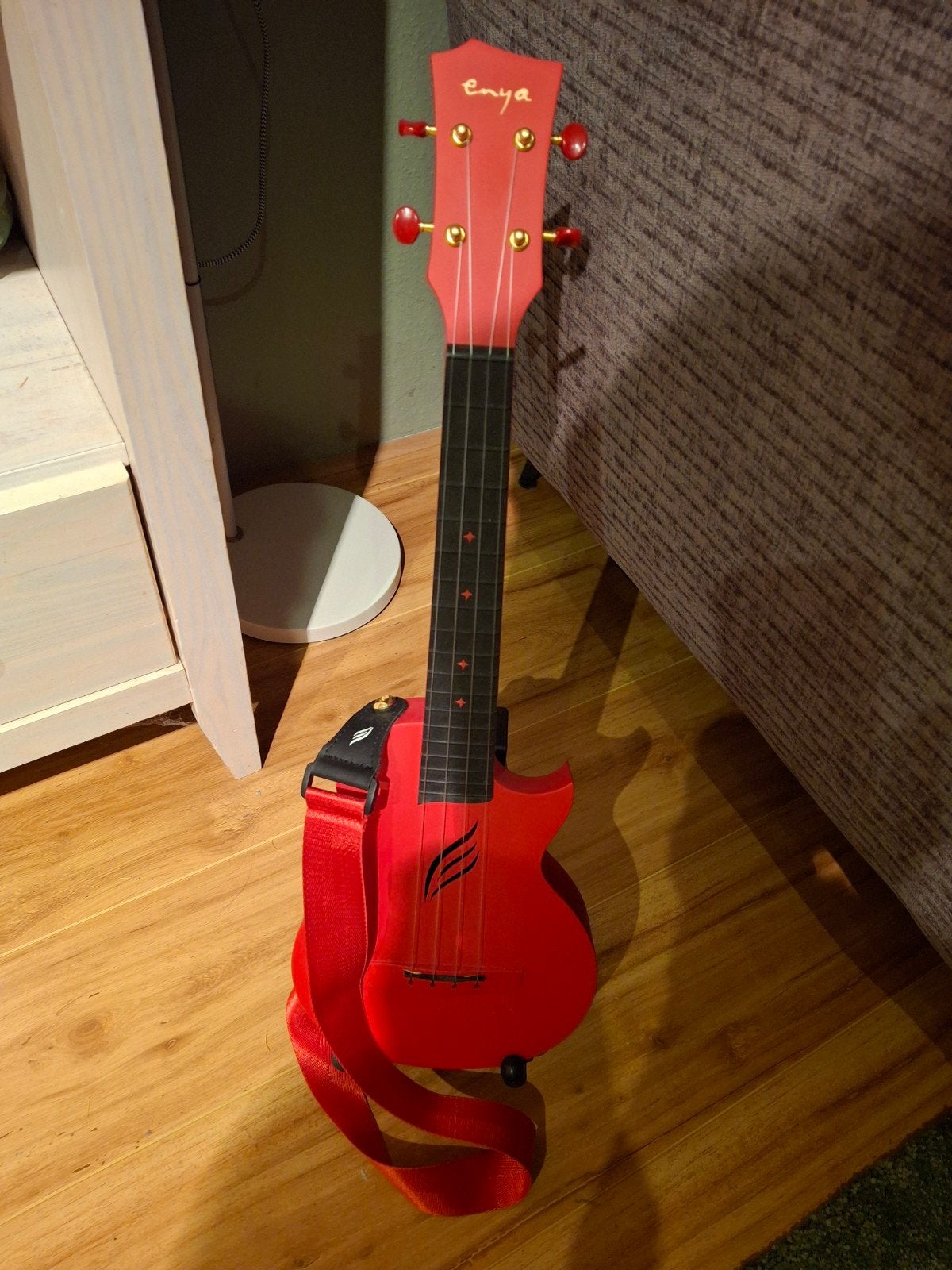 Enya Nova U concert ukelele incl. toebehoren, Ophalen, Zo goed als nieuw, Ukelele