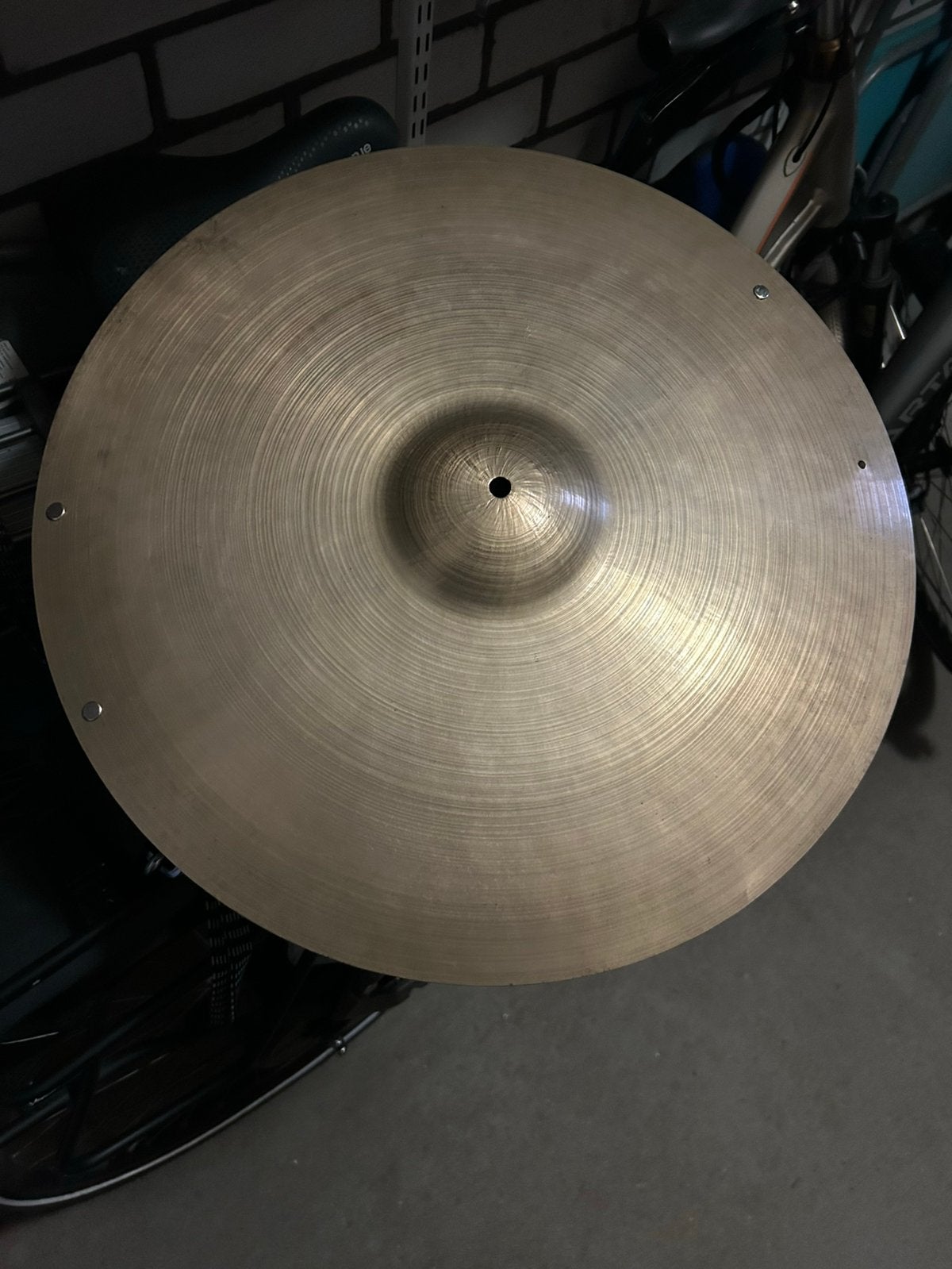 Te koop een jazz bekken 20” met sizels erin., Ophalen of Verzenden, Gebruikt, Overige merken