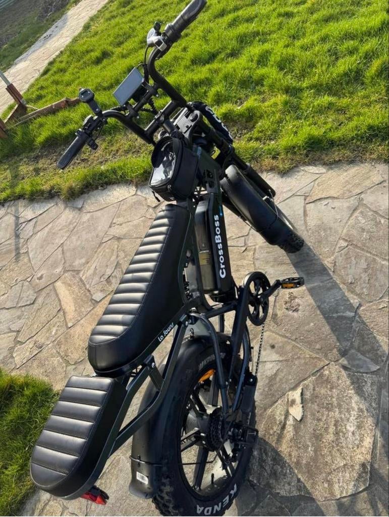 CrossBoss E-bike met lange zitting black edition, Fietsen en Brommers, Brommers | Tomos, Ophalen of Verzenden, Zo goed als nieuw