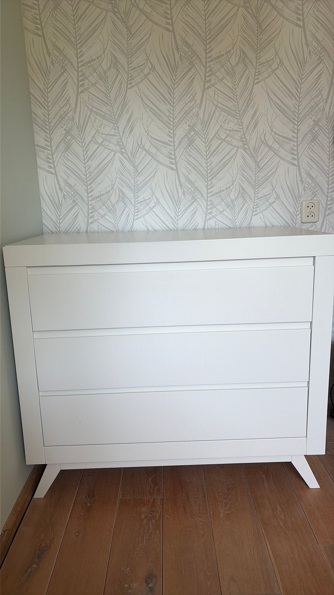 Mooie witte commode Bopita, Ophalen, Radiator, Minder dan 60 cm, Zo goed als nieuw