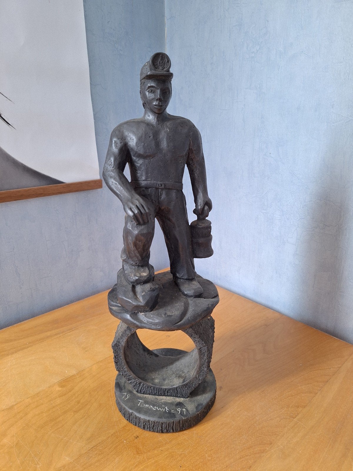Mijnwerker Beeld - Gesigneerd '91, Antiek en Kunst, Ophalen, Houtsnijwerk, 20 - 50 cm, Hout