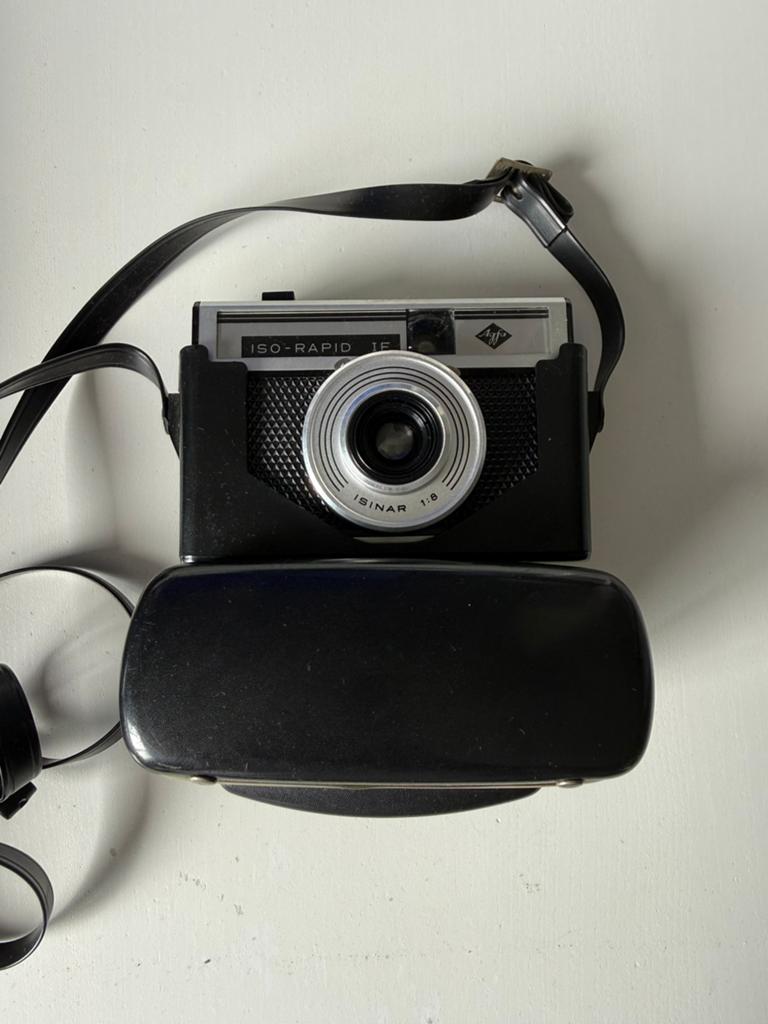 Vintage Agfa Iso-Rapid IF camera met hoes | Retro decoratie, Ophalen of Verzenden, Zo goed als nieuw, Compact, Overige Merken