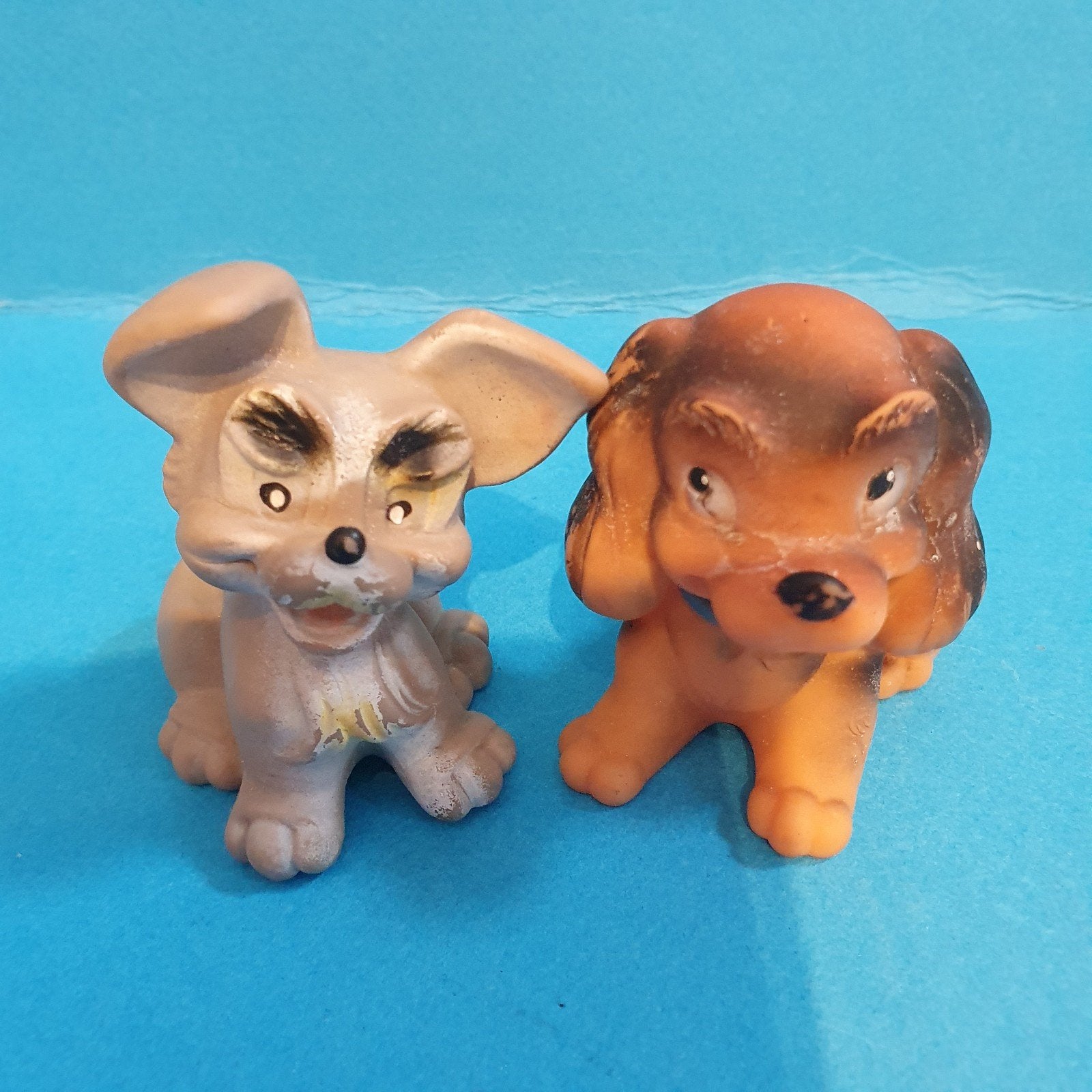 Vintage Disney Lady en de vagebond- Set van 2 piep figuren, Verzamelen, Ophalen of Verzenden, Overige figuren, Gebruikt, Beeldje of Figuurtje