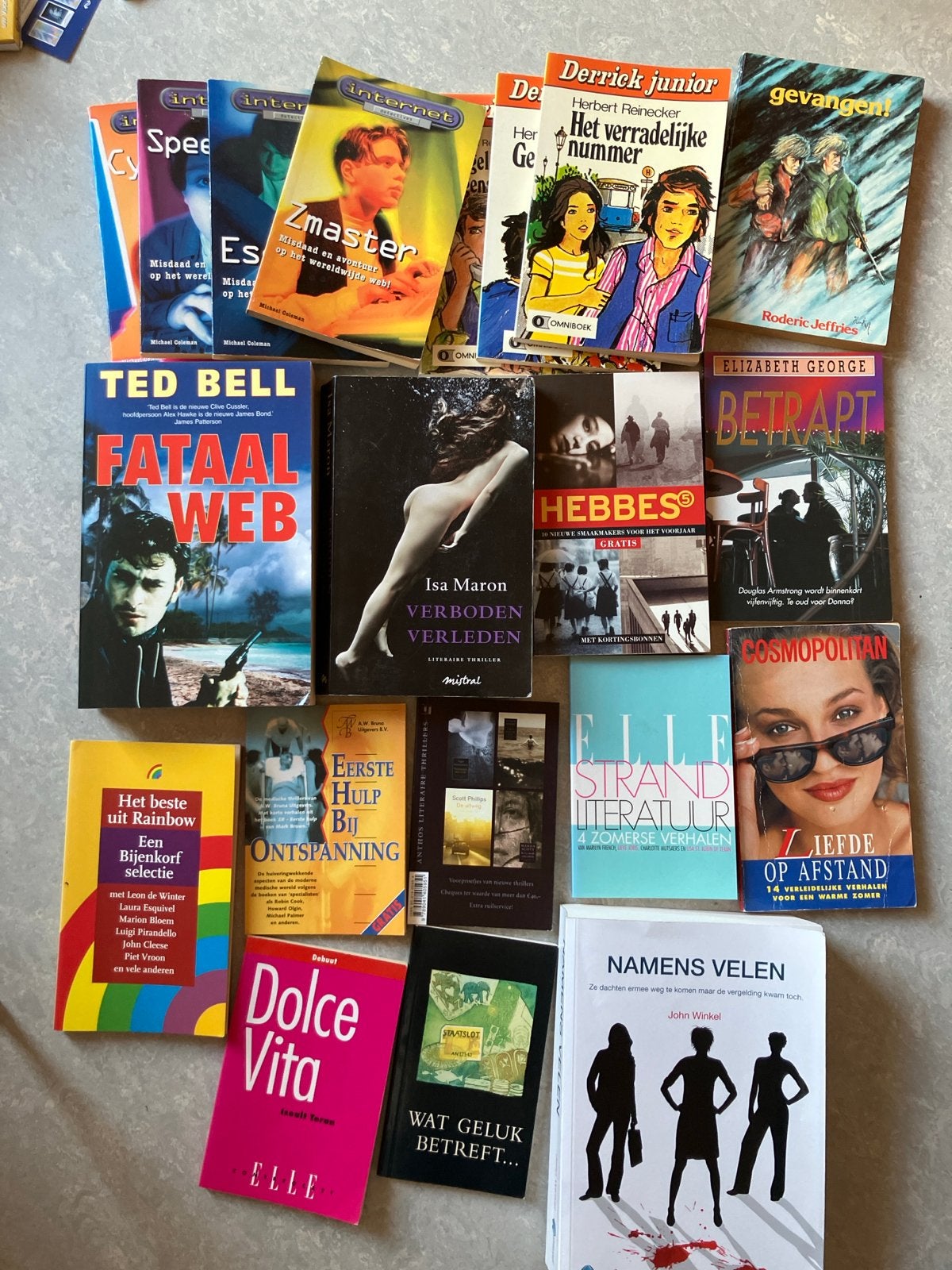 Gratis Boekenpakket: Diverse Genres en Auteurs, Ophalen, Gelezen, Nederland