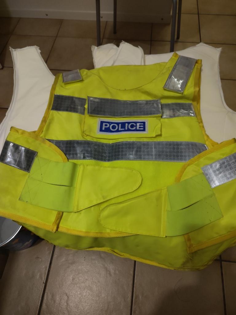 Kogelwerend Brits politie vest, Verzamelen, Militaria | Algemeen, Ophalen of Verzenden, Landmacht, Nederland, Kleding of Schoenen