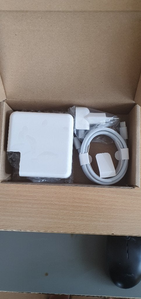 Apple MacBook USB-C adapter 87W 22v nieuwe in doos., Computers en Software, Laptop-opladers, Ophalen, Nieuw