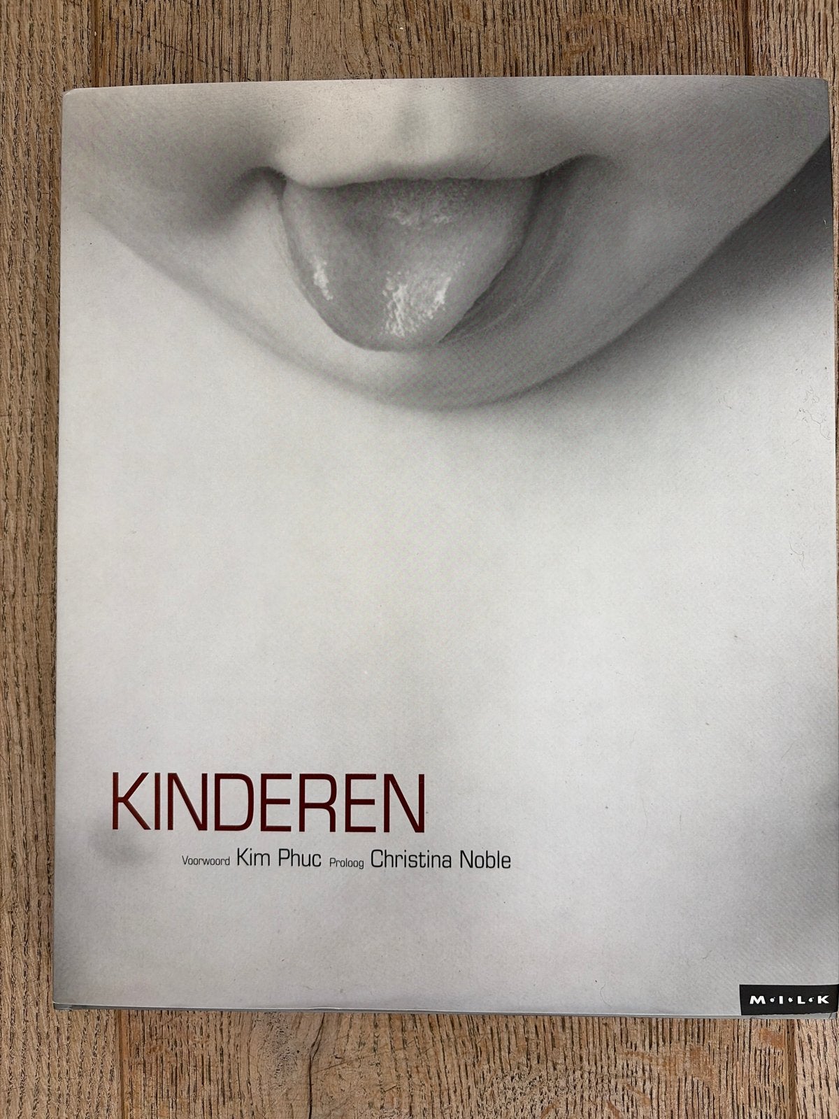 M.I.L.K. Collectie: Kinderen - Prachtig Fotoboek, Ophalen of Verzenden, Zo goed als nieuw